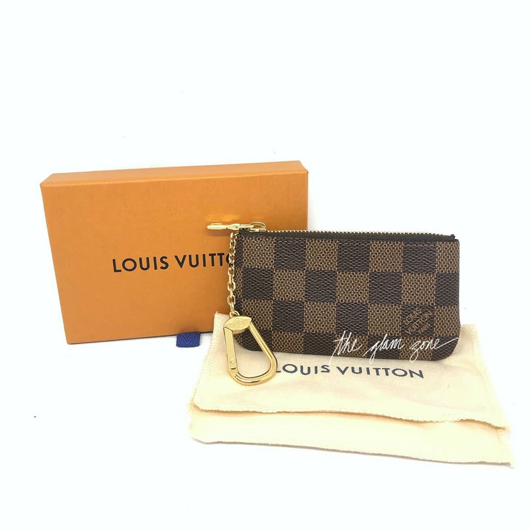 18 Ways To Use the LOUIS VUITTON Key Pouch / Key Cles  What fits inside  the LV Key Pouch? 