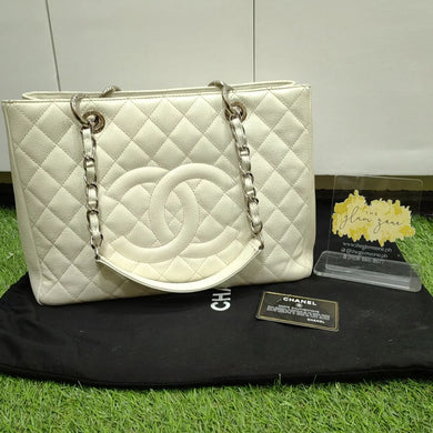 Pre-loved Chanel Bag (White)