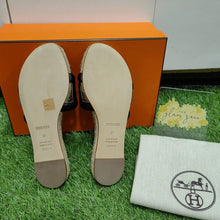 Load image into Gallery viewer, Hermes Famosa Espadrille