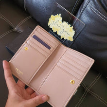 Load image into Gallery viewer, Nappa Gaufre Leather Wallet