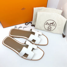 Load image into Gallery viewer, Oran Sandals, White 36